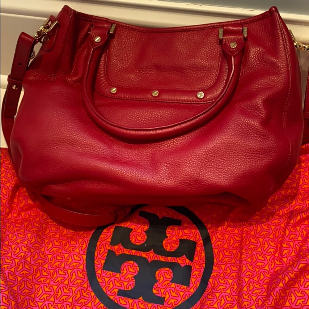 Tory Burch Red Leather Crossbody Bag with Gold Logo - Picture 2 of 7